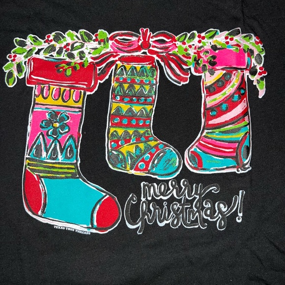 Adorable stocking T-shirt bright colors. Excellent quality Vnext short sleeve - Picture 2 of 3